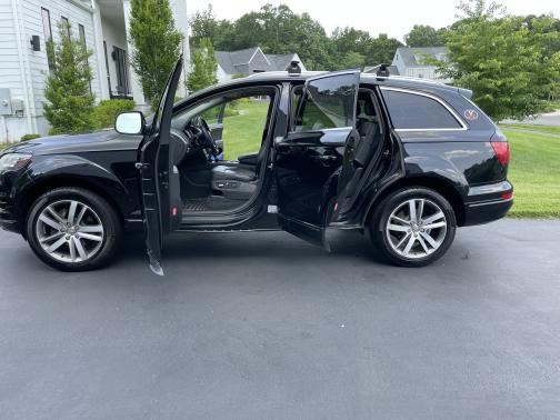 Photo 4 of 19 of 2011 Audi Q7 3.0T Premium