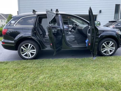 Photo 5 of 19 of 2011 Audi Q7 3.0T Premium