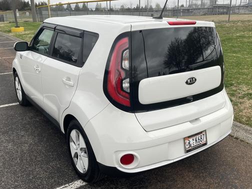 2016 Kia Soul EV Base