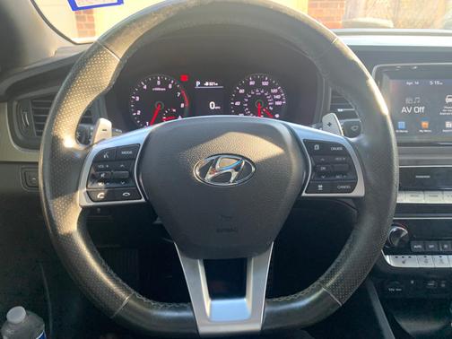 2019 Hyundai SONATA Sport