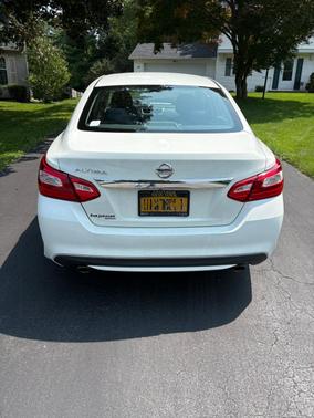White 2017 Nissan Altima 2.5 S