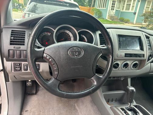 White 2011 Toyota Tacoma Access Cab