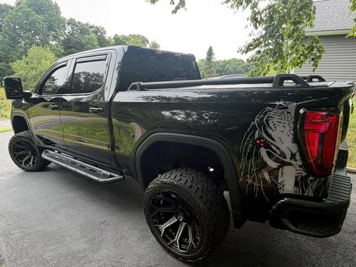 Black 2021 GMC Sierra 1500 AT4