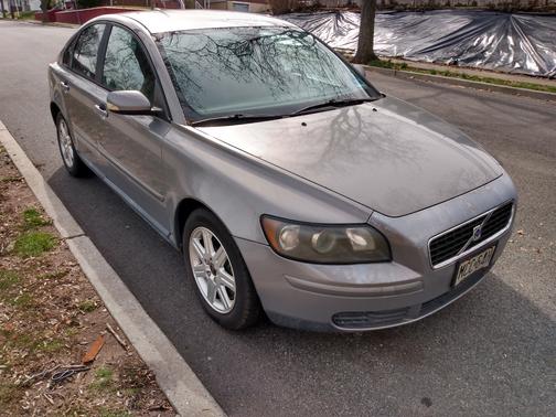Gray 2006 Volvo S40 2.4i