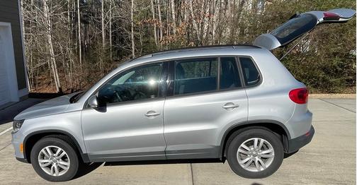 Silver 2015 Volkswagen Tiguan Auto S