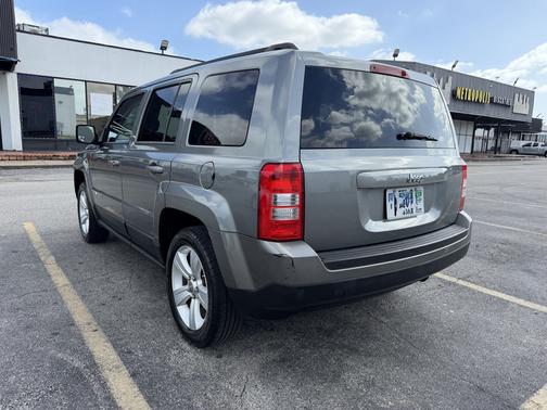 Gray 2012 Jeep Patriot Latitude