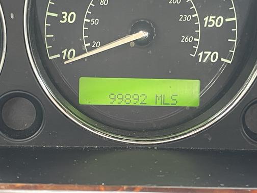 2005 Jaguar XJ8 Base