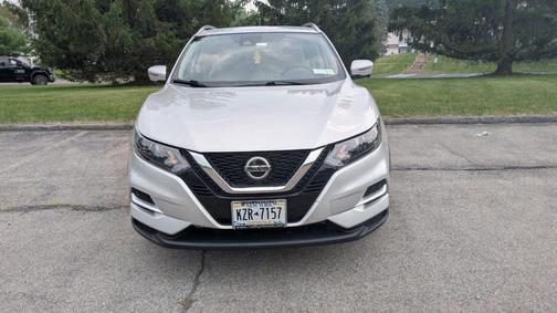 Silver 2020 Nissan Rogue Sport SL