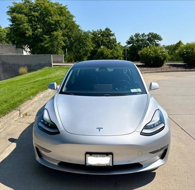 Gray 2018 Tesla Model 3 Long Range