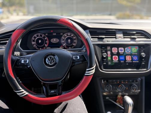 2018 Volkswagen Tiguan 2.0T SEL Premium