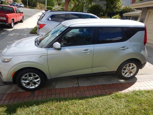 Silver 2020 Kia Soul LX