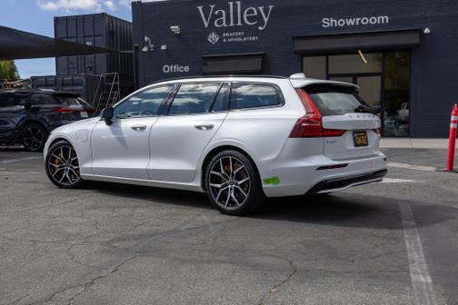 2023 Volvo V60 Recharge Plug-In Hybrid T8 Polestar Engineered