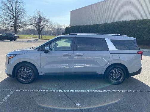 2025 Kia Carnival Hybrid EX