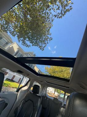 Silver 2018 Chrysler Pacifica Limited