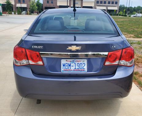 Blue 2014 Chevrolet Cruze 1LT