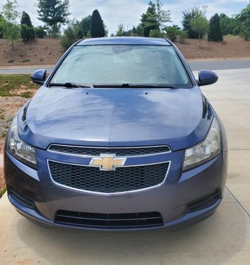 Blue 2014 Chevrolet Cruze 1LT
