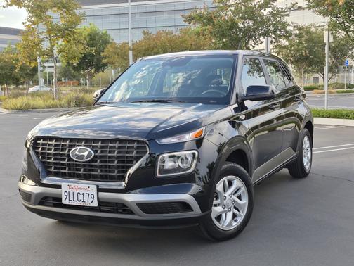 2024 Hyundai VENUE SE