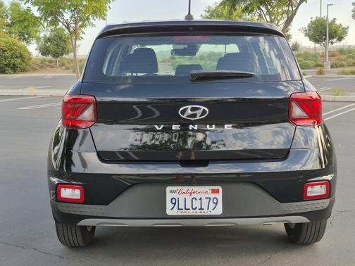 2024 Hyundai VENUE SE