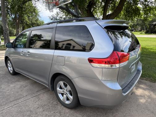 2013 Toyota Sienna LE