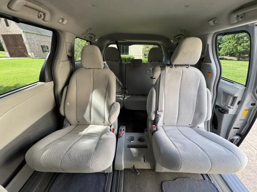 2013 Toyota Sienna LE