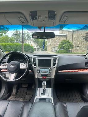 Black 2010 Subaru Outback 2.5 i Limited