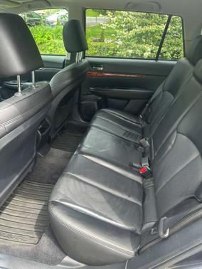 Black 2010 Subaru Outback 2.5 i Limited