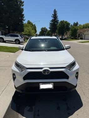 2019 Toyota RAV4 Hybrid XLE