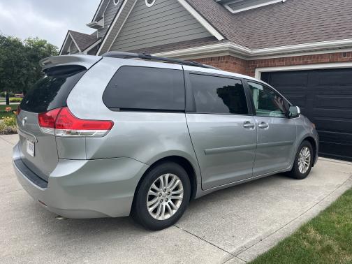 2011 Toyota Sienna XLE