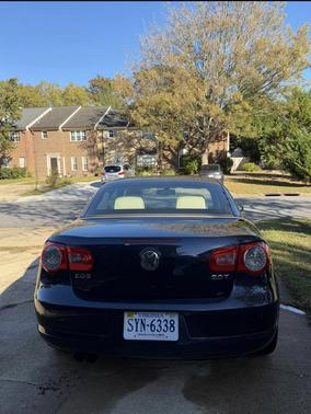 Blue 2009 Volkswagen Eos Lux