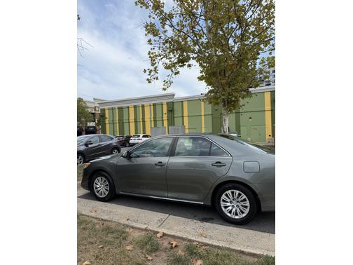 2014 Toyota Camry LE