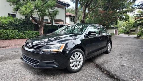 Black 2014 Volkswagen Jetta Auto SE