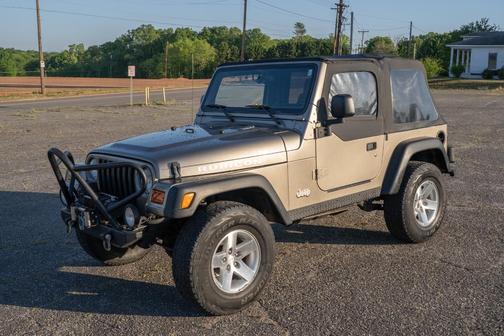 Beige 2003 Jeep Wrangler Rubicon