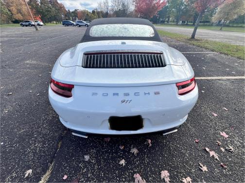 2017 Porsche 911 911 Carrera 4 Cabriolet
