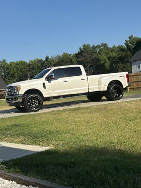 2017 Ford F-350 Lariat