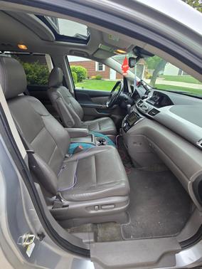 Silver 2017 Honda Odyssey EX-L
