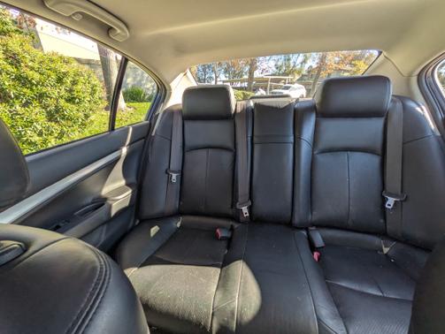 2011 INFINITI G25x Base