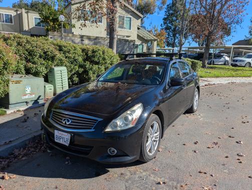 2011 INFINITI G25x Base