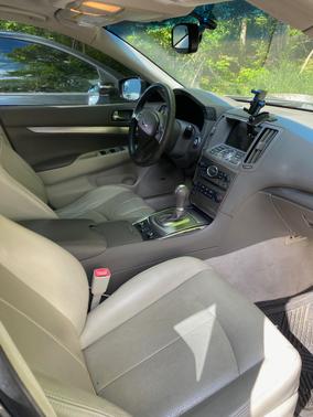 Silver 2013 INFINITI G37 x