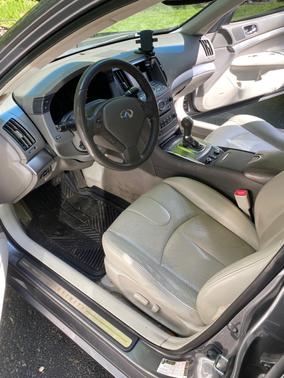 Silver 2013 INFINITI G37 x