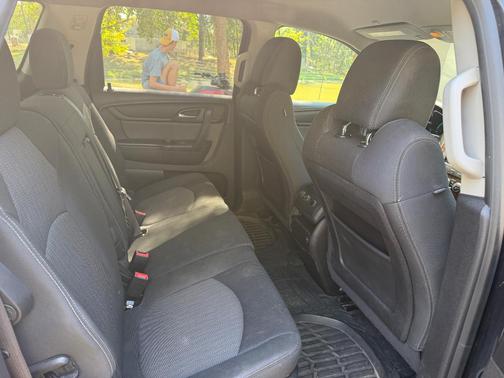 Black 2013 Chevrolet Traverse 1LT