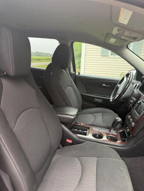 Black 2013 Chevrolet Traverse 1LT