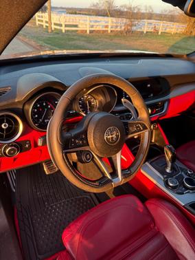 2018 Alfa Romeo Stelvio Ti Sport