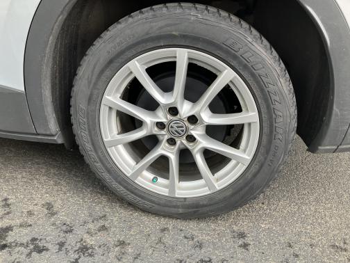 2022 Volkswagen ID.4 Pro