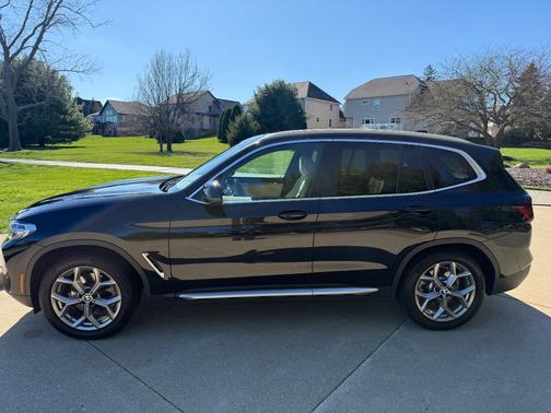 Black 2023 BMW X3 xDrive30i