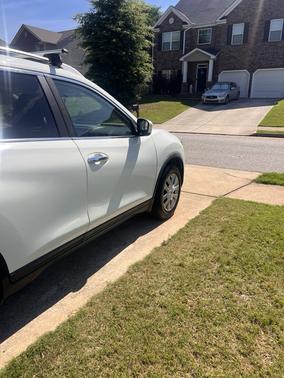 White 2016 Nissan Rogue S