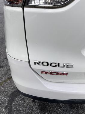 White 2016 Nissan Rogue S