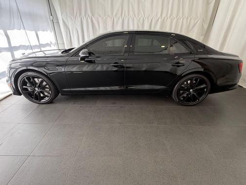 Black 2024 Bentley Flying Spur Mulliner V8