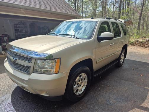 Beige 2007 Chevrolet Tahoe LT
