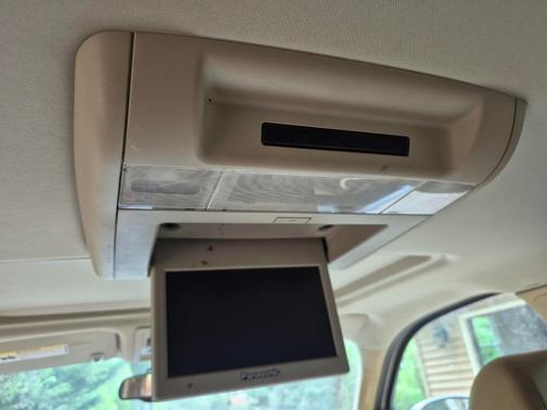 Beige 2007 Chevrolet Tahoe LT