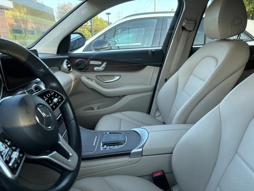 2022 Mercedes-Benz GLC 300 4MATIC